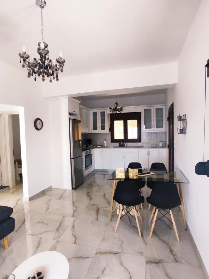 Via Ferrata House Apartment Myrties Екстериор снимка