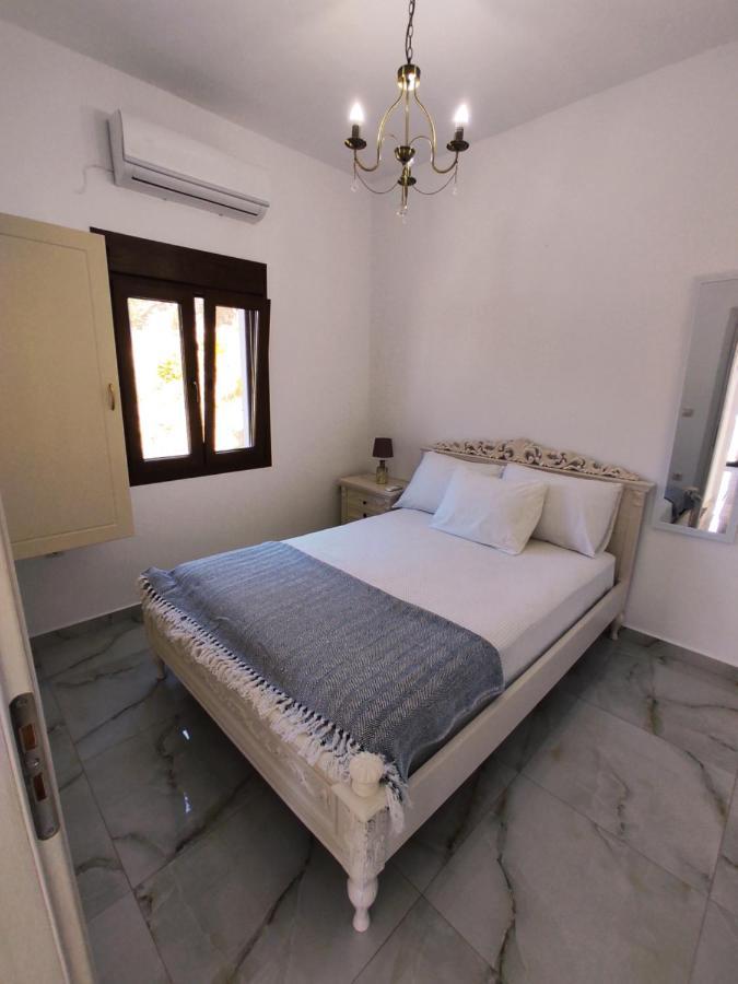 Via Ferrata House Apartment Myrties Екстериор снимка